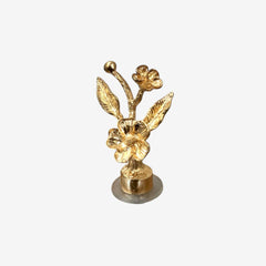 Luxury Metallic Cake Dish with Gold detailing - An elegant addition to your table