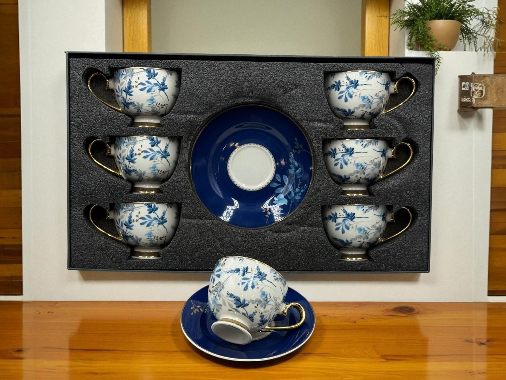 Savor & Serve – Luxury Cups & Saucers 12 (Pcs)