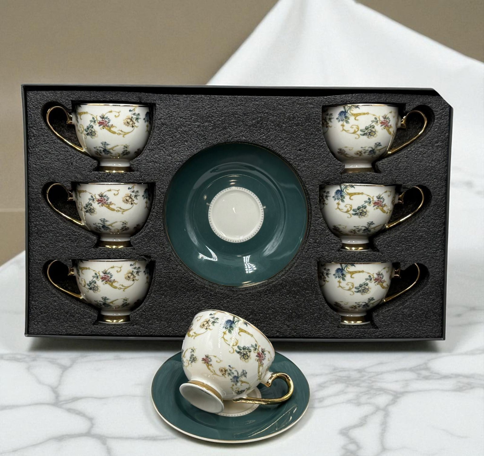 Savor & Serve – Luxury Cups & Saucers 12 (Pcs)