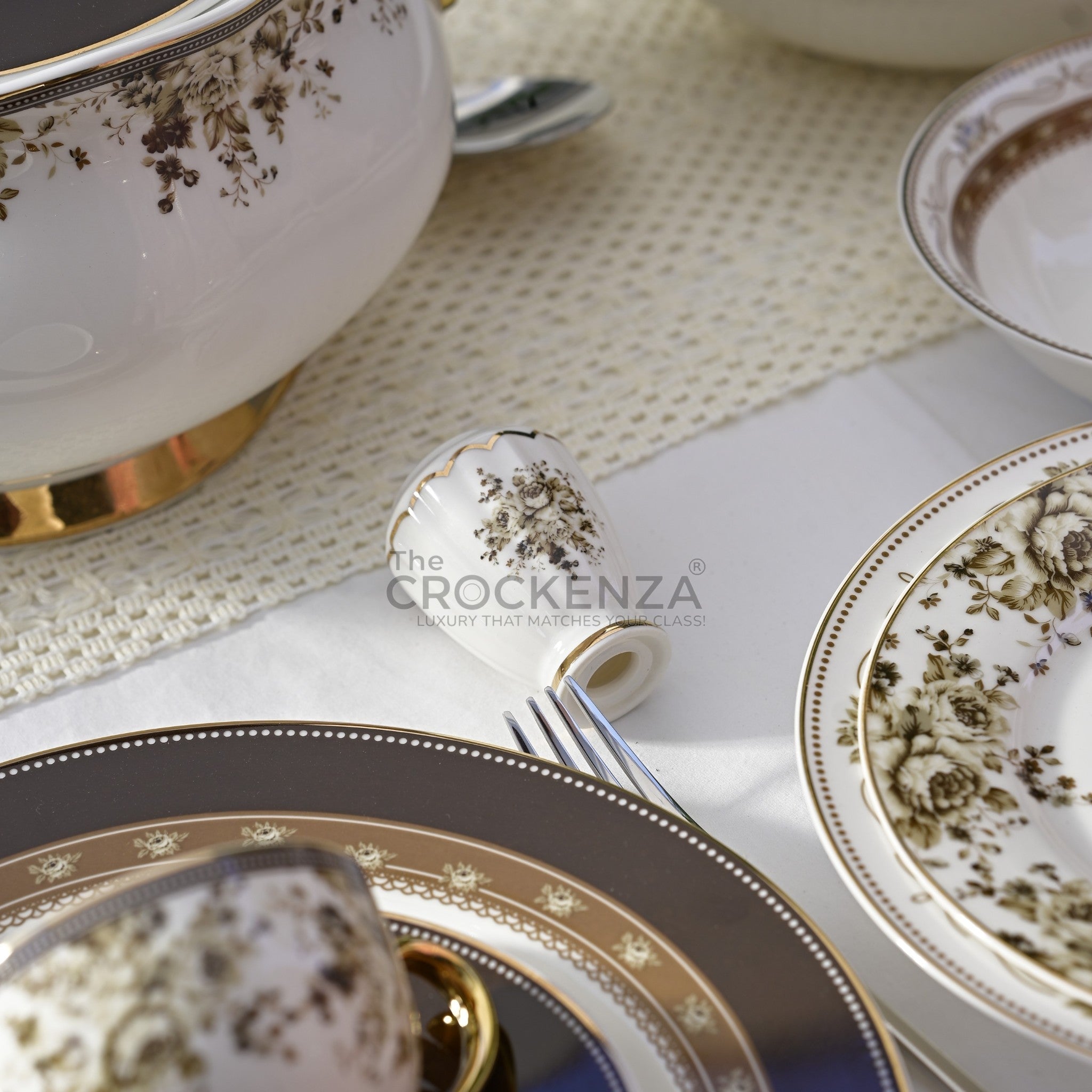 Imported Johnson Bros inspired Luxury Floral Dining Set - Available in two serving sizes