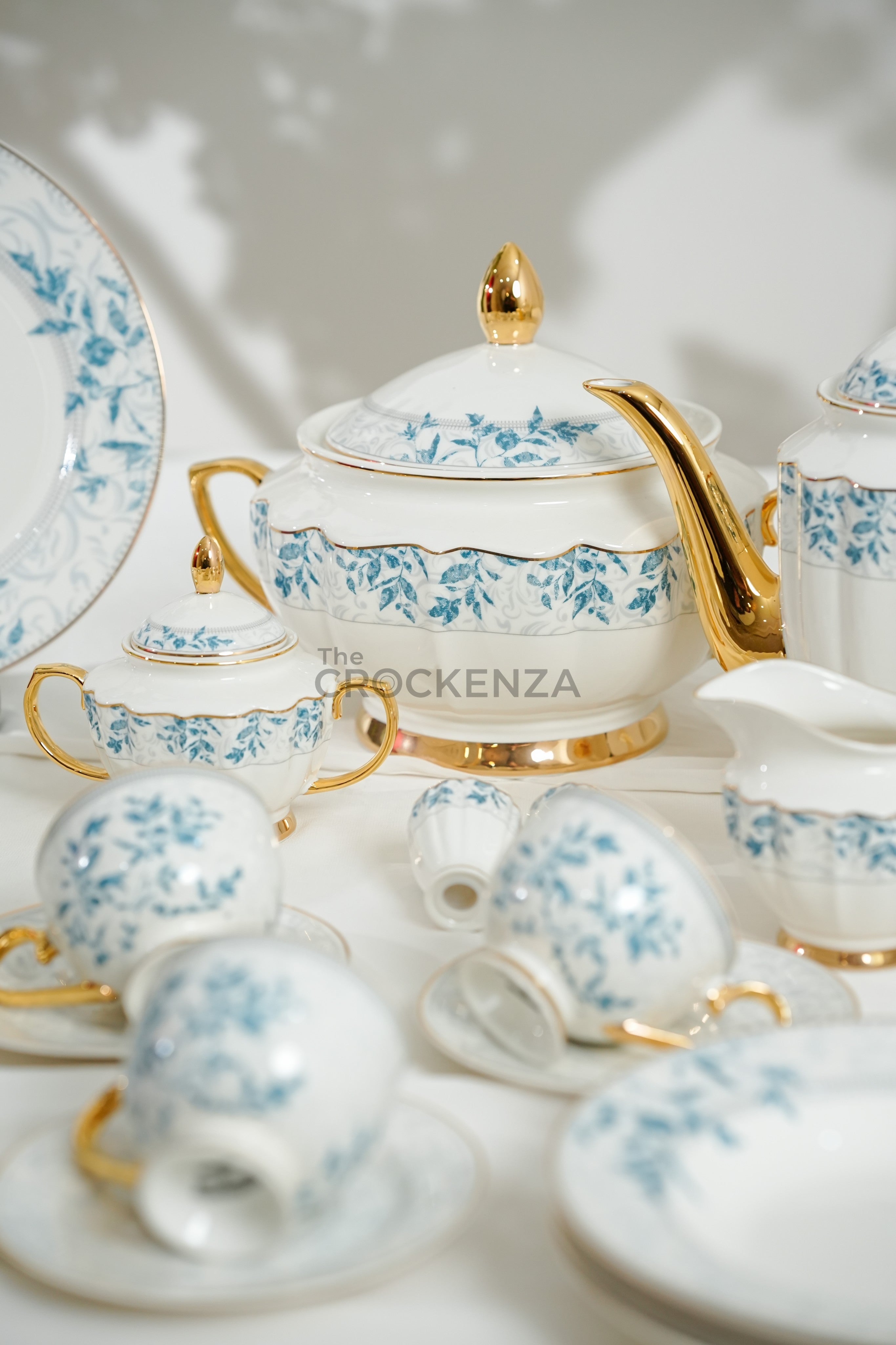 Johnson Bros Inspired Royal Floral Bone China Luxury Dinner Set | 65 & 89 Piece Gold-Gilded Collection