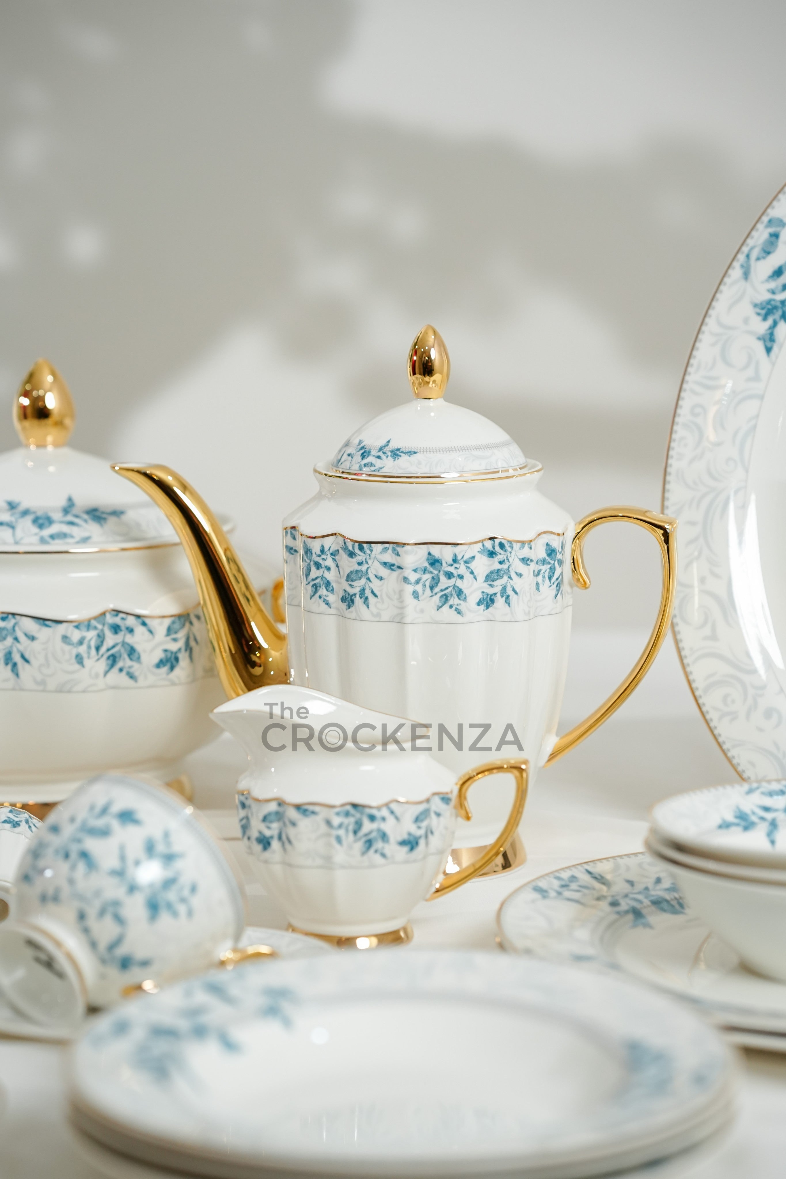 Johnson Bros Inspired Royal Floral Bone China Luxury Dinner Set | 65 & 89 Piece Gold-Gilded Collection
