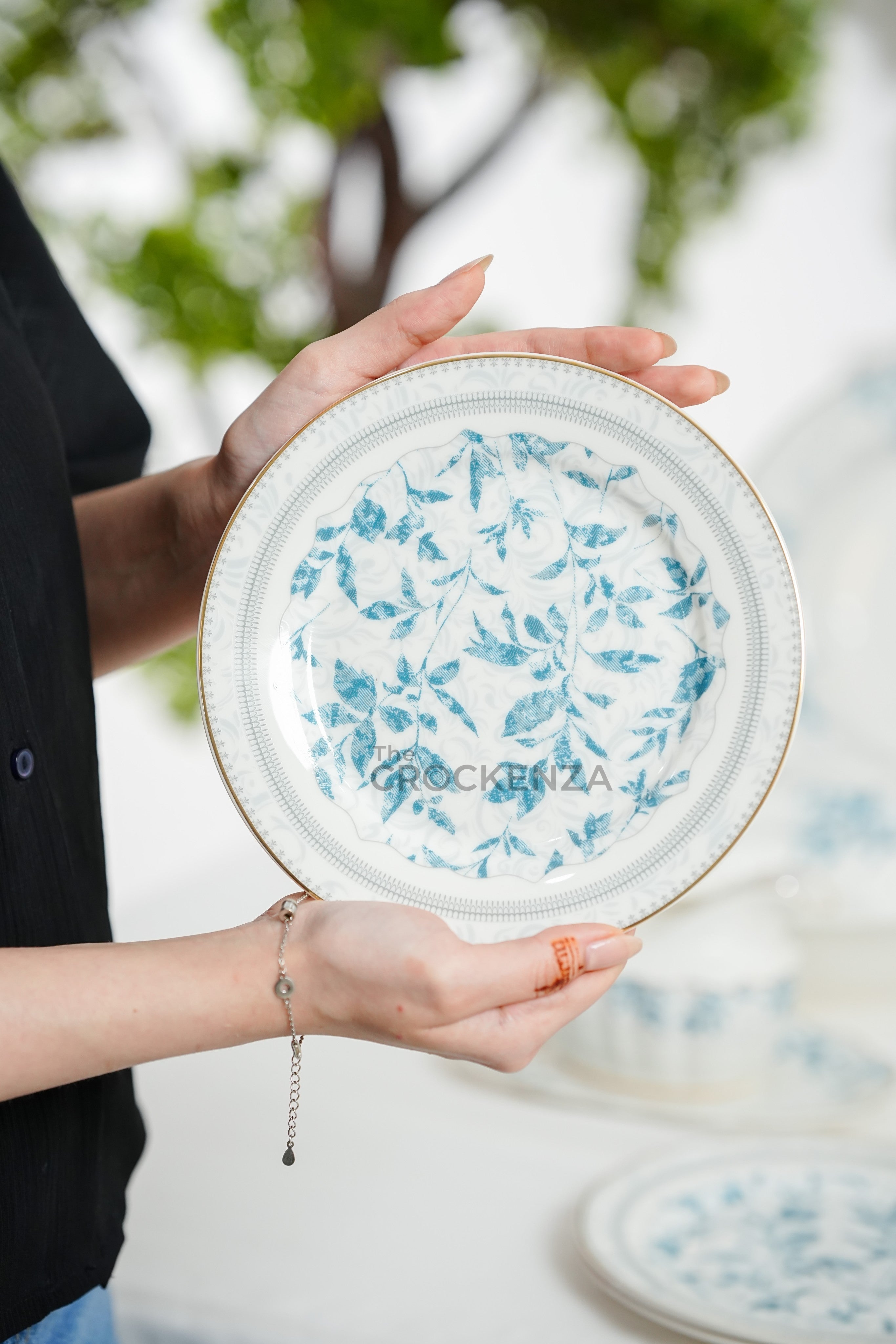 Johnson Bros Inspired Royal Floral Bone China Luxury Dinner Set | 65 & 89 Piece Gold-Gilded Collection
