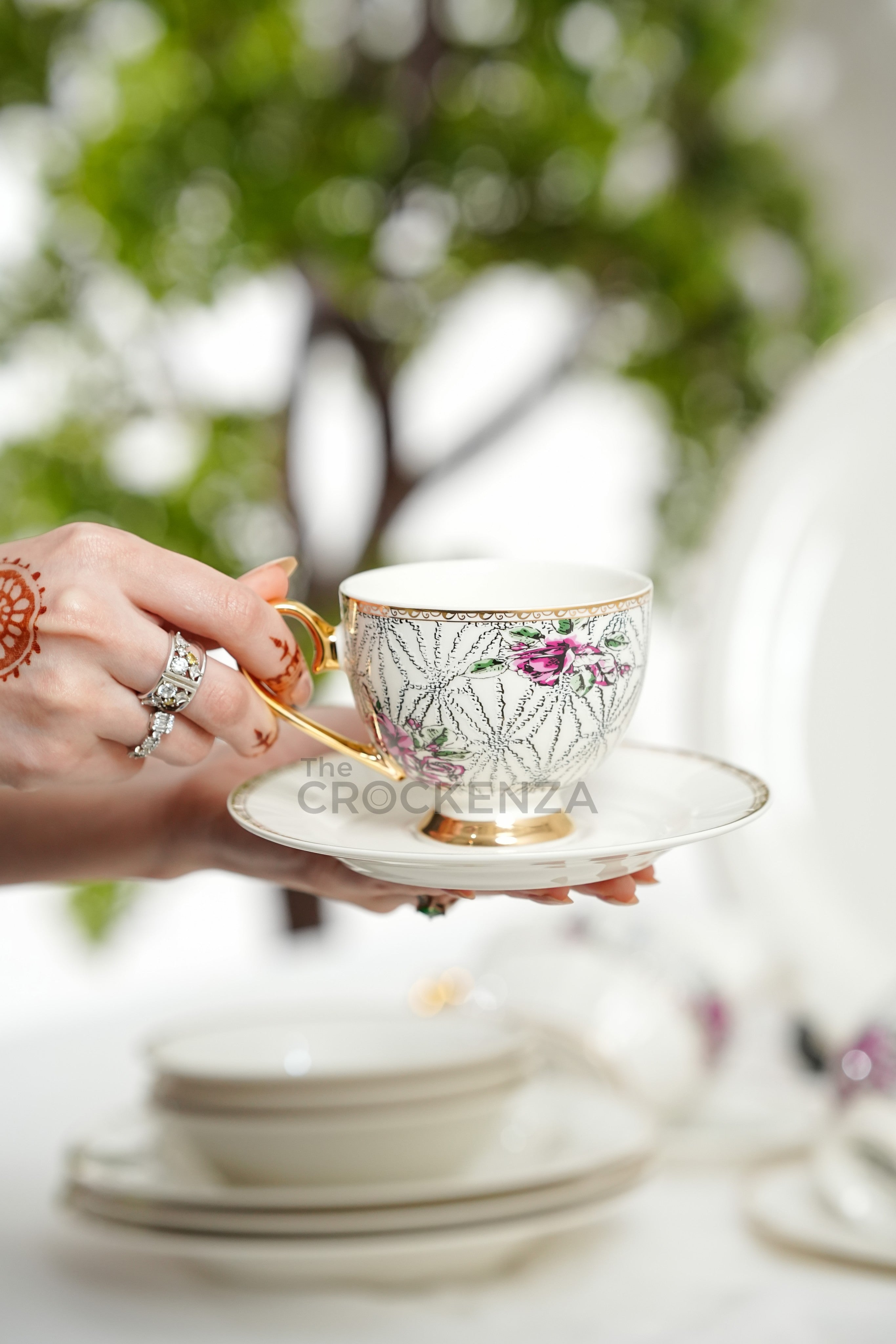 Johnson Bros Inspired Royal Floral Bone China Luxury Dinner Set | 65 & 89 Piece Gold-Gilded Collection