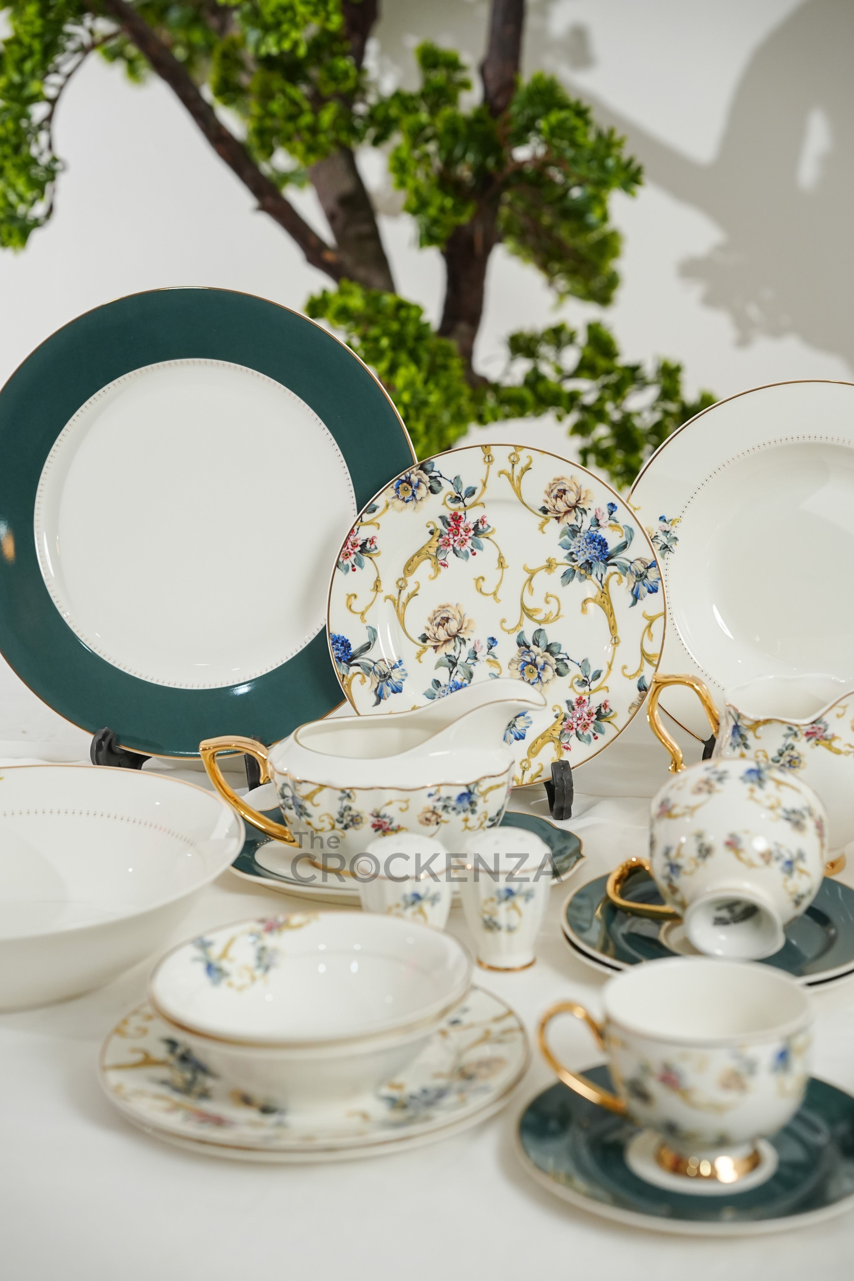 Johnson Bros Inspired Royal Floral Bone China Luxury Dinner Set | 65 & 89 Piece Gold-Gilded Collection