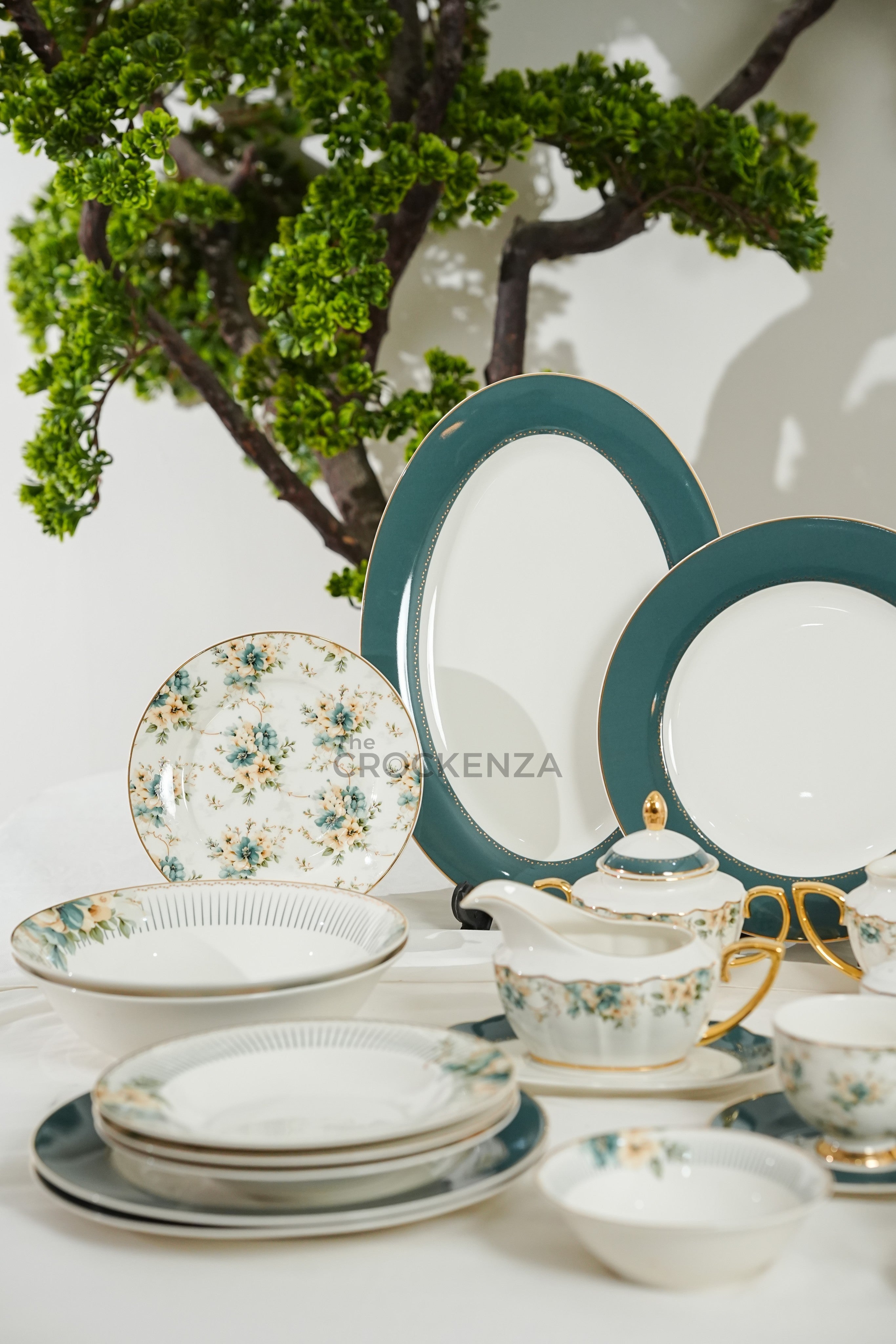 Johnson Bros Inspired Royal Floral Bone China Luxury Dinner Set | 65 & 89 Piece Gold-Gilded Collection