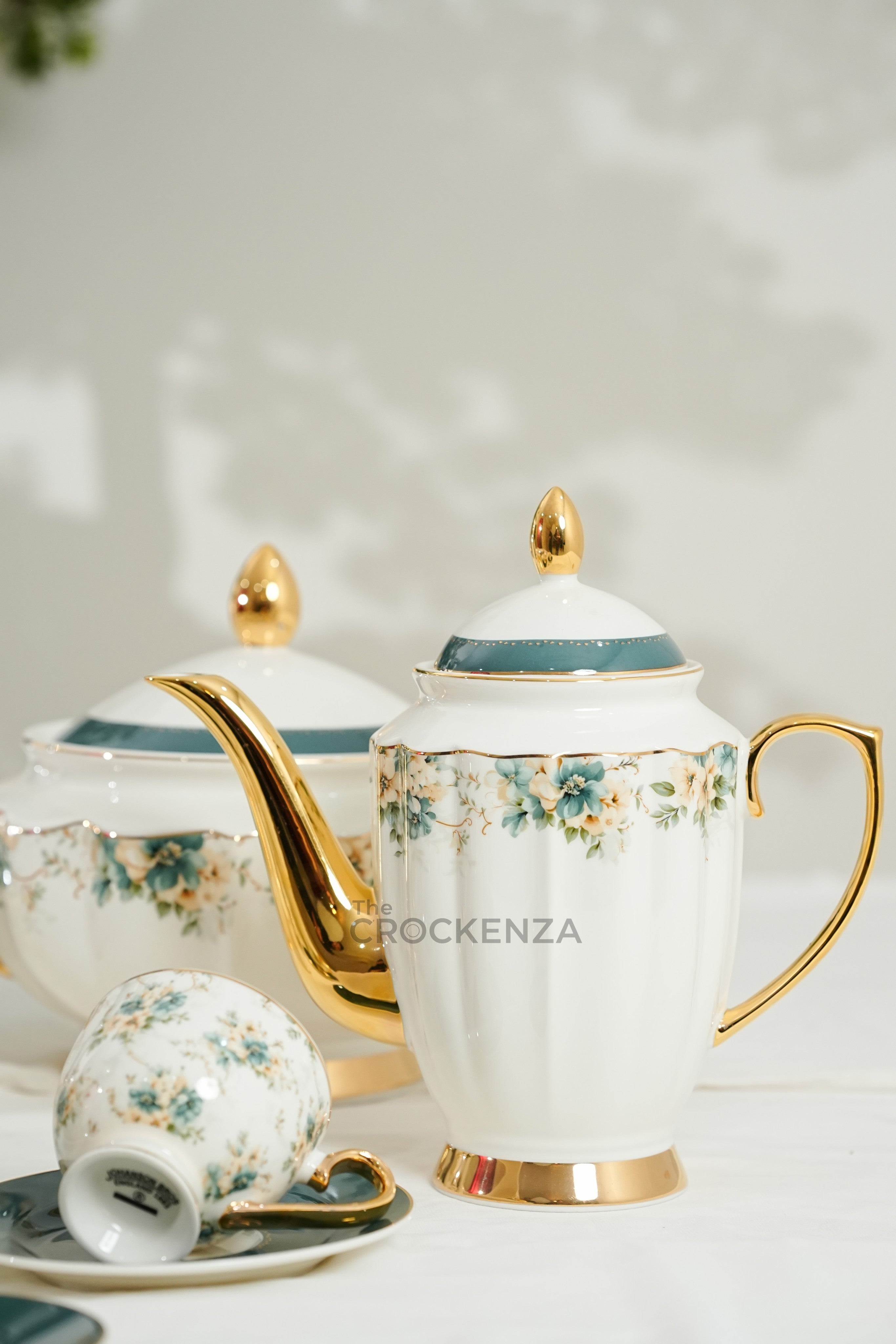 Johnson Bros Inspired Royal Floral Bone China Luxury Dinner Set | 65 & 89 Piece Gold-Gilded Collection