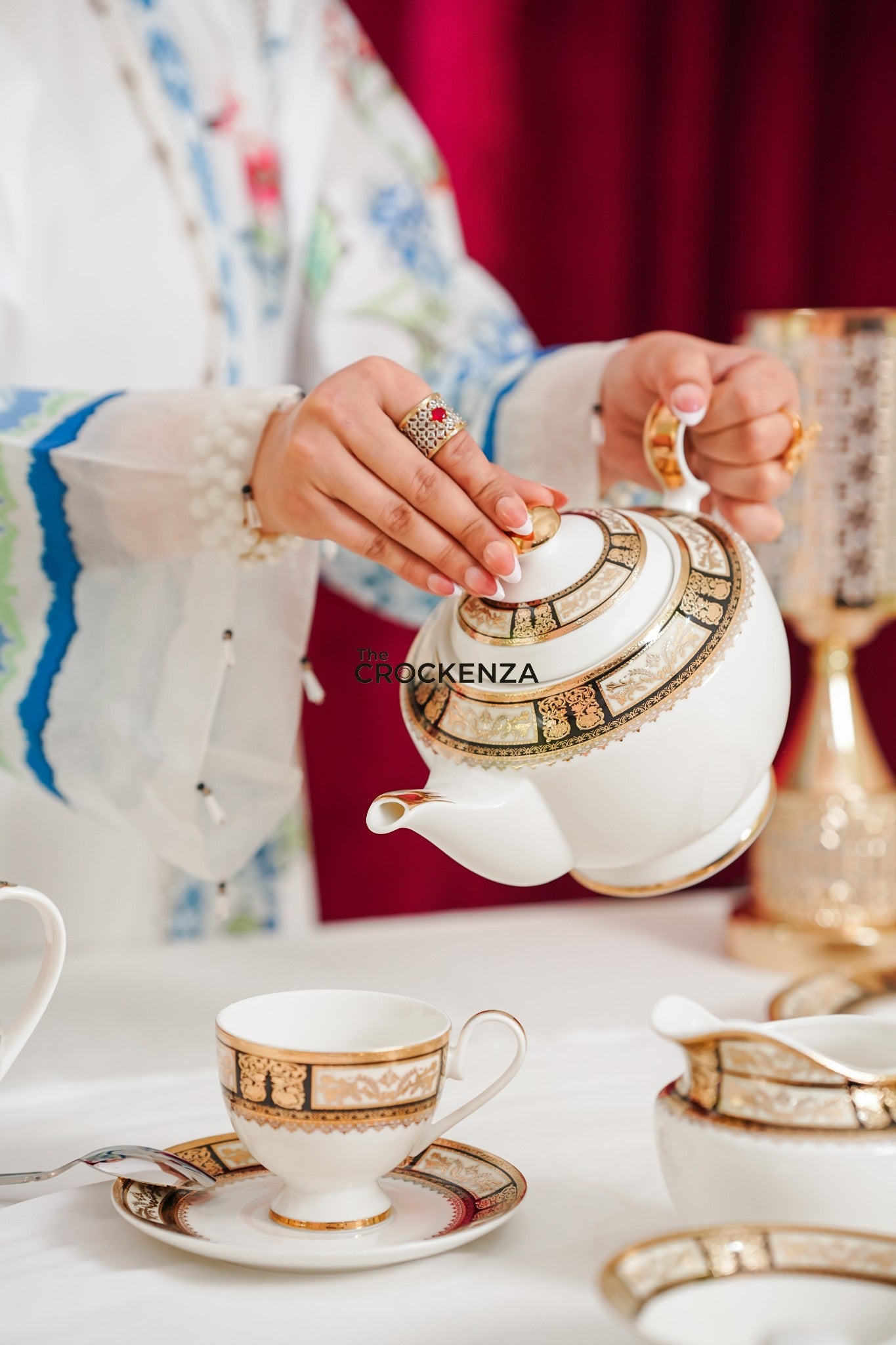 Yamasen Japan-Inspired Gold-plated Royal Dining Set | Available in 8 and 12 Person Serving