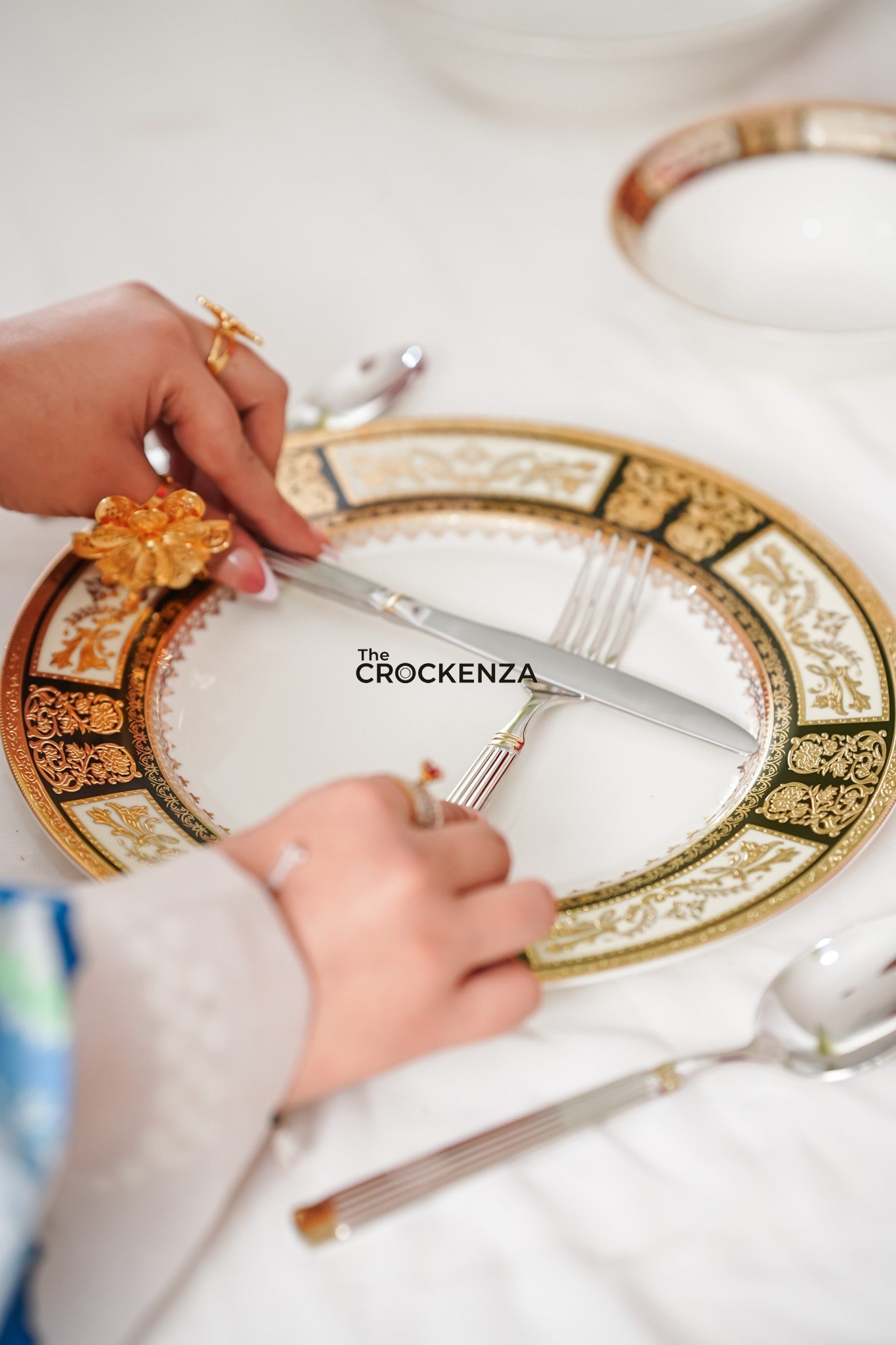 Yamasen Japan-Inspired Gold-plated Royal Dining Set | Available in 8 and 12 Person Serving