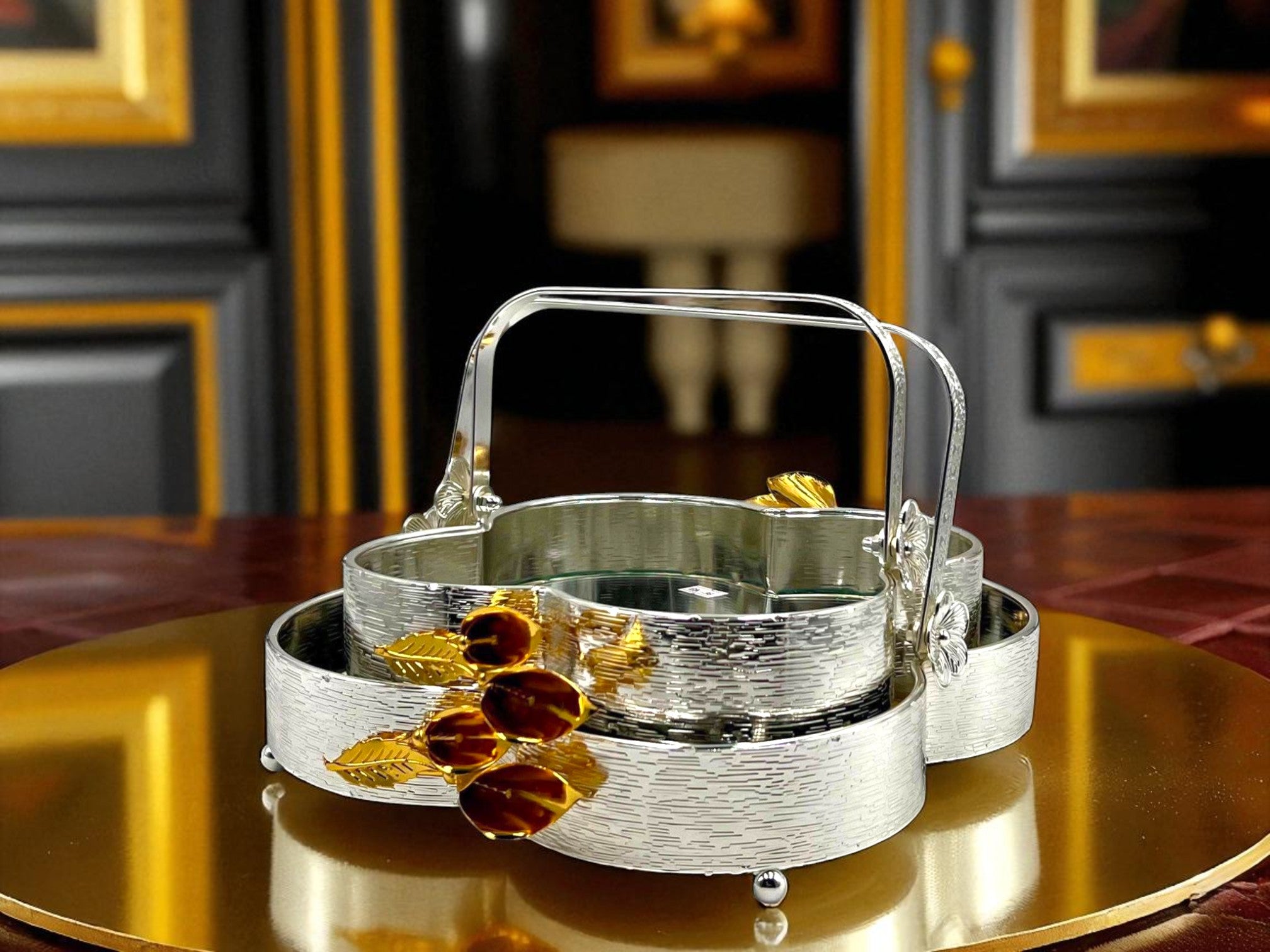 2 Pcs Elegant Floral Shaped Platter Set – Stylish Serving for Every Occasion - Gold & Silver