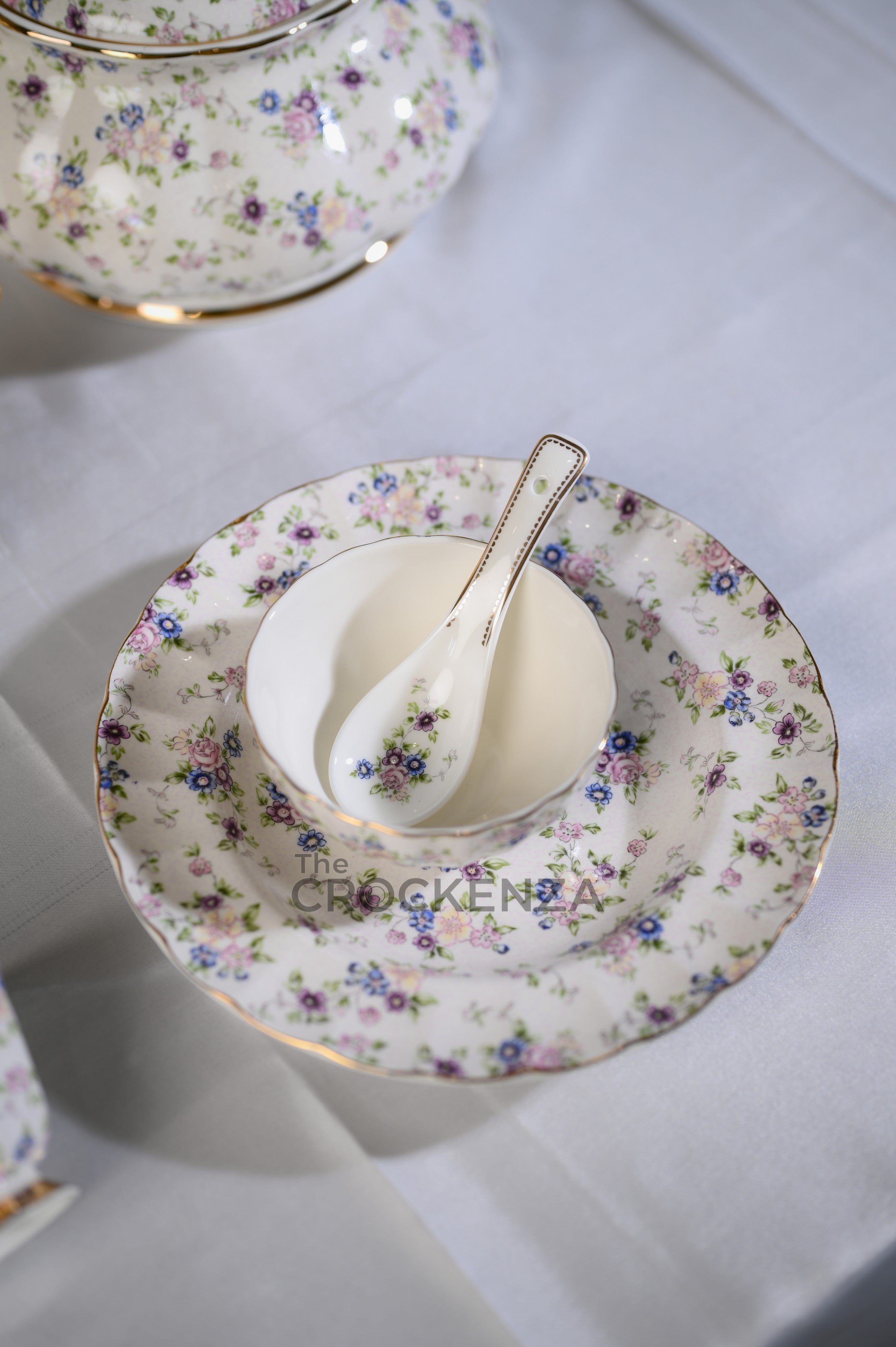 Imported Premium 75 Pcs Dinner Set for 8-persons Serving - Inspired by Royal Albert England