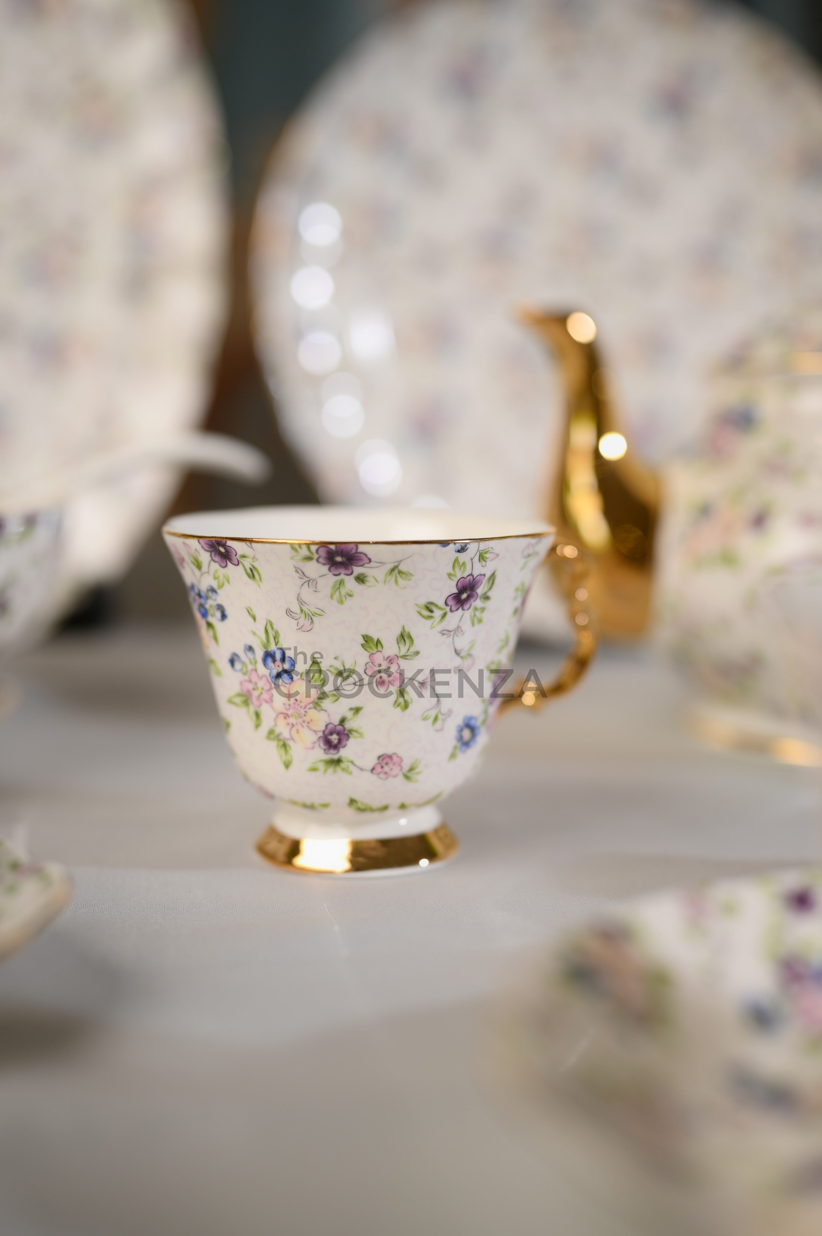 Imported Premium 75 Pcs Dinner Set for 8-persons Serving - Inspired by Royal Albert England