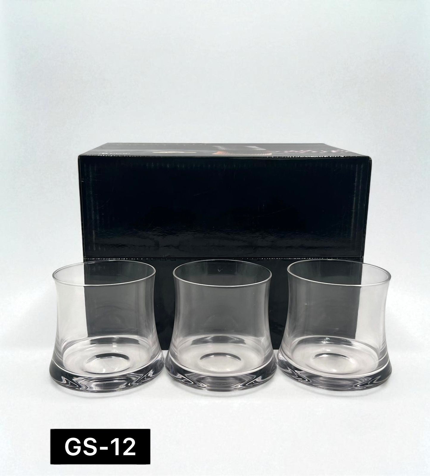 The 'GS-12' Pebble Tumblers: Modern Curved Drinkware for Every Occasion