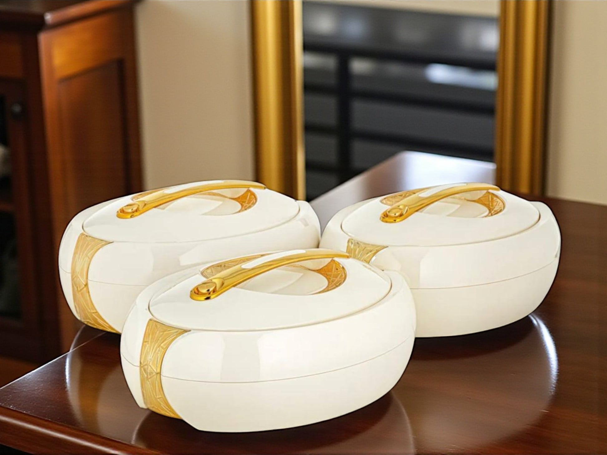 Imported Forever Gold Royal Oval-shapped Hot pots (White) | Maintain the warmth for hours | Available in three sizes