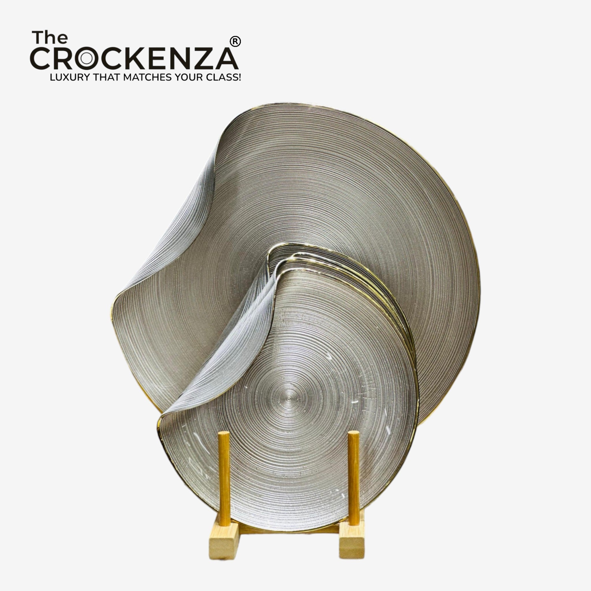 KYNZO Aurora 7-Piece Dessert & Cake Platter Set – Textured Metallic Champagne Silver with Gold Edging