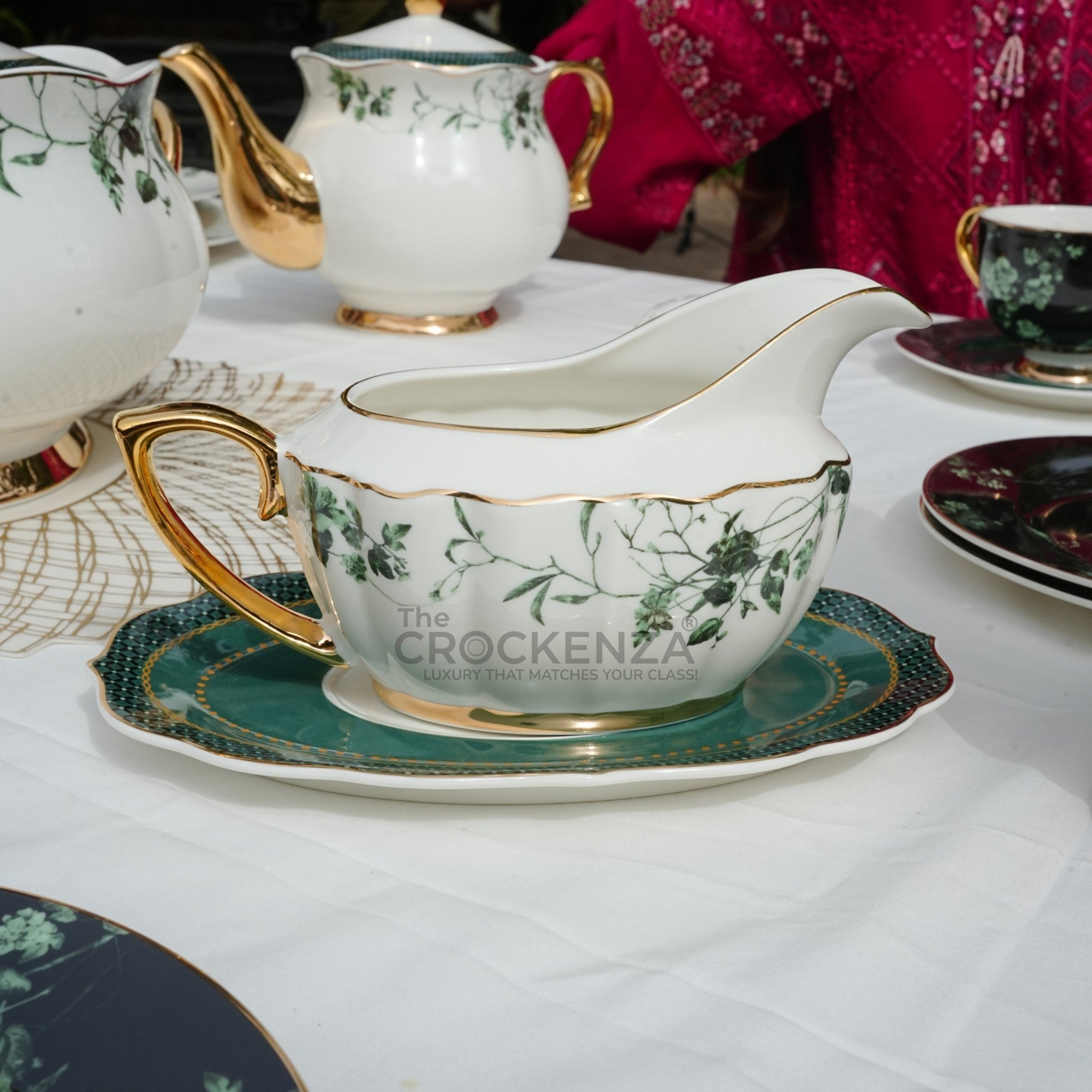 Johnson Bros Inspired Luxury Dinner Set | Vintage Botanical Bone China Tableware Set with Gold Trim