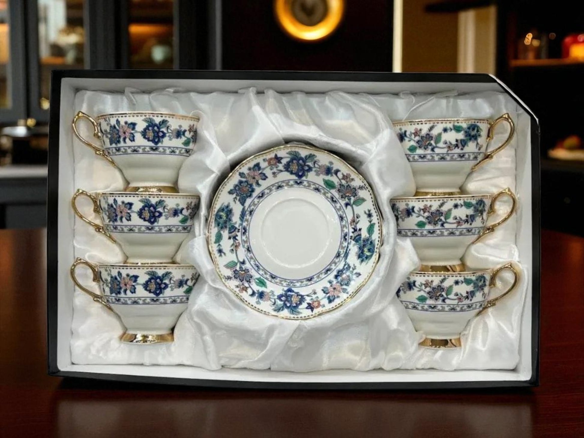Royal Elegance: Cups & Saucers (Inspired by Royal Albert) - 12 (Pcs)