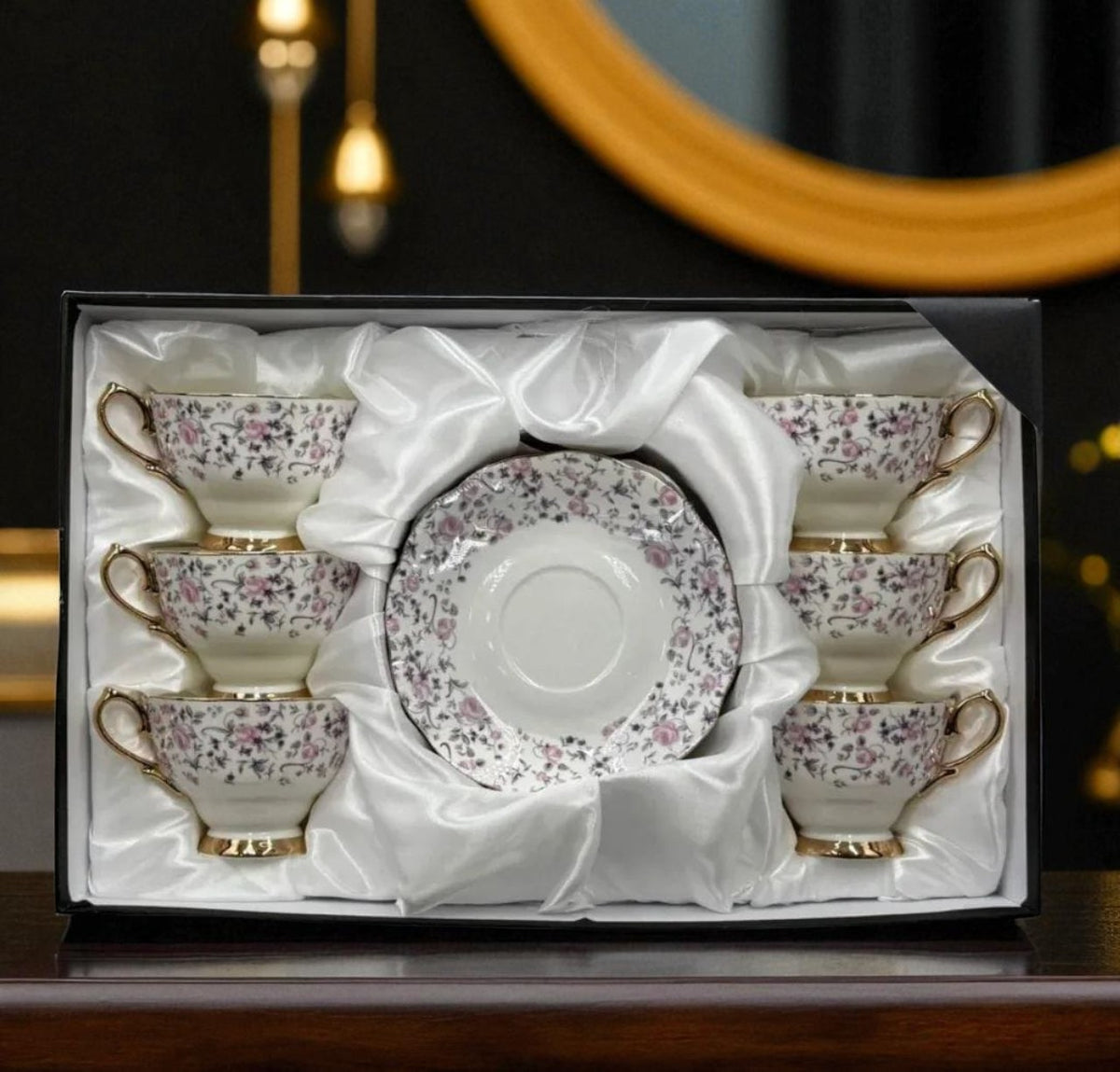 Royal Elegance: Cups & Saucers (Inspired by Royal Albert) - 12 (Pcs)