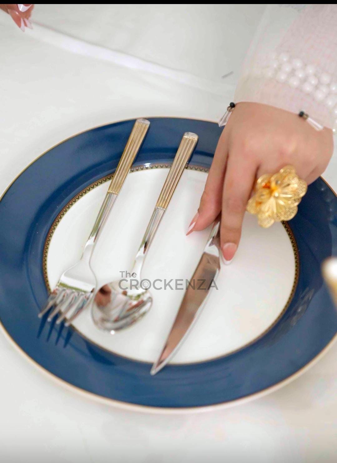 Royal Elegance 24 Pcs Imported Gold Cutlery Set - Serves 6 Persons (24Pcs)