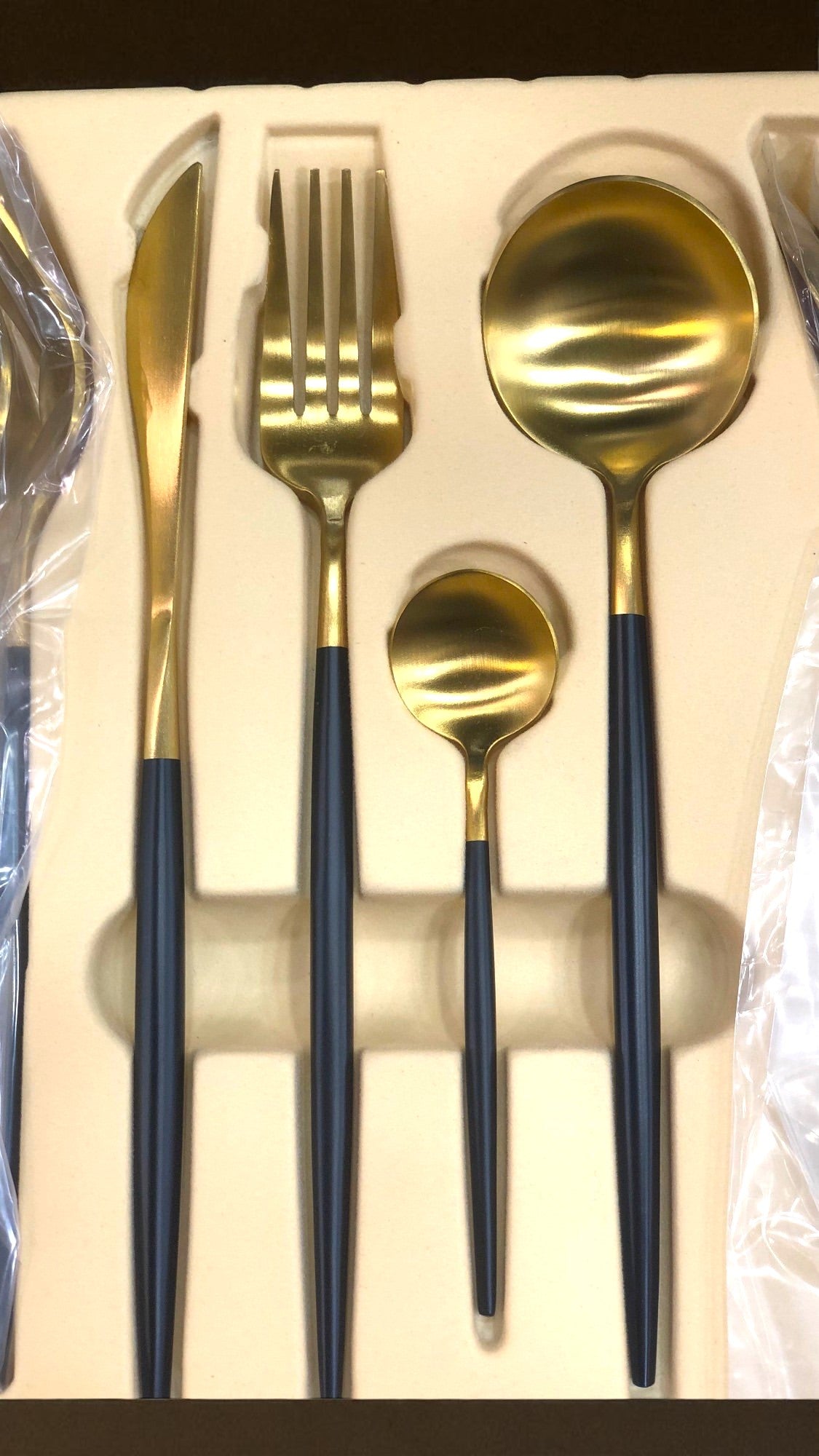 Luxury Portuguese Polished Cutlery Set – 24 Pcs Set (Black & Golden) Best For 6 people