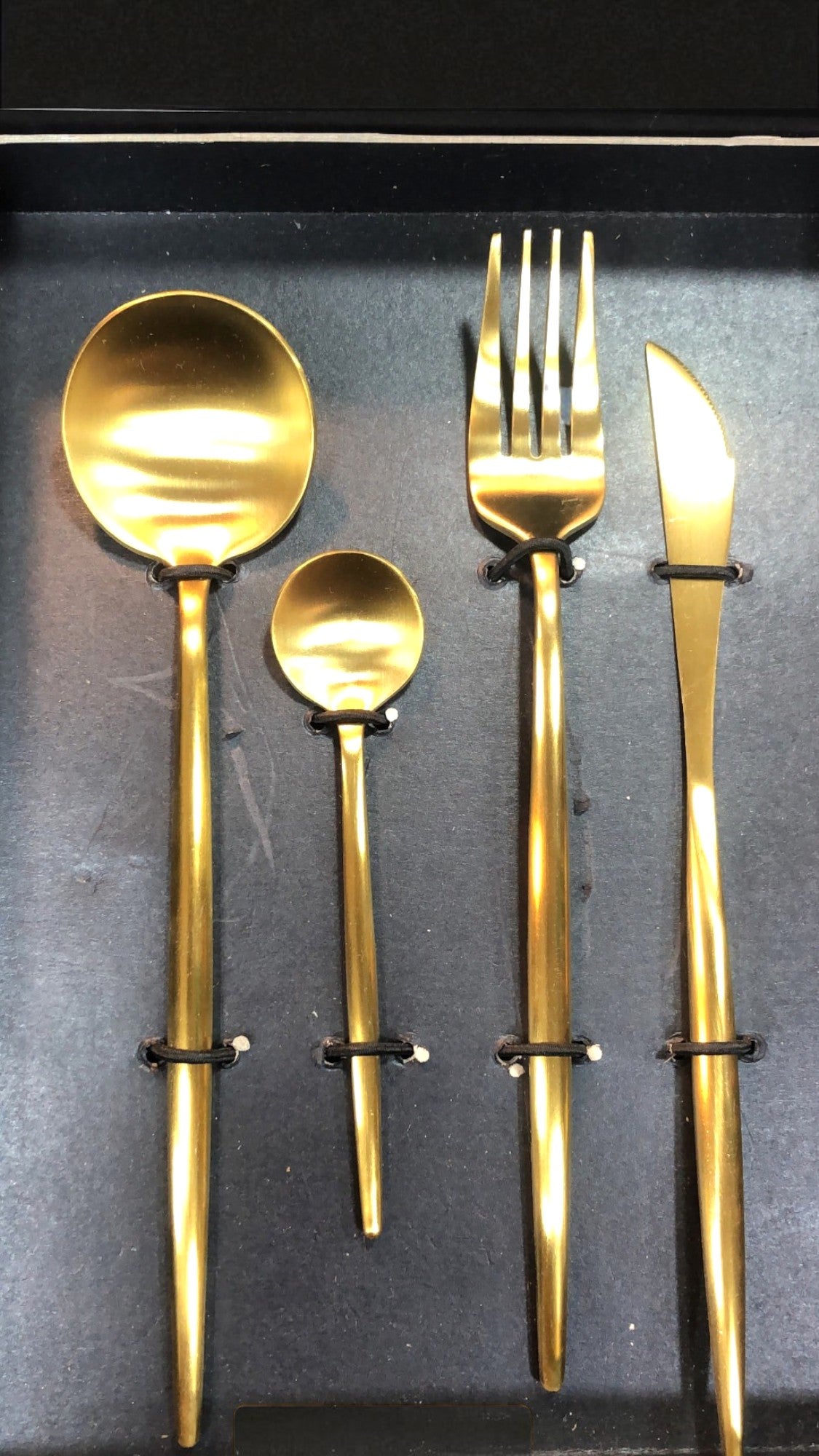 Portuguese Premium Heavy duty Gold Cutlery Set - Serves 6 Persons (24Pcs)